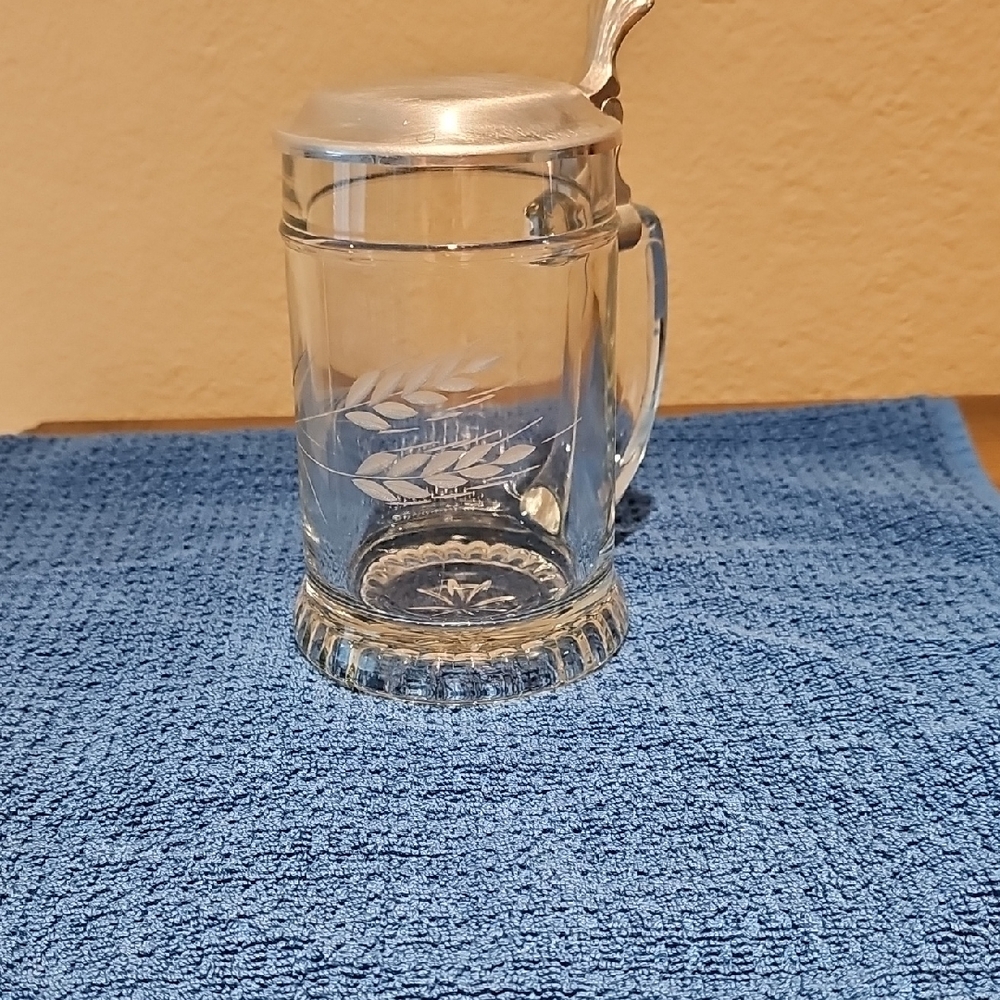Vtg Wheat Etched Glass Stein With Lid